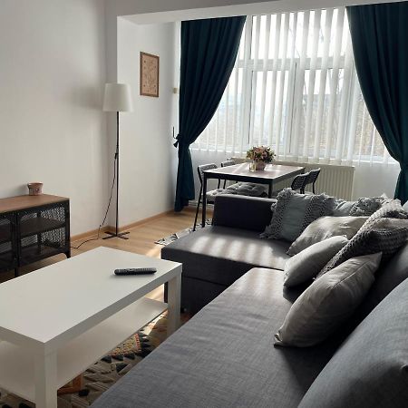Husi Apartament Cina מראה חיצוני תמונה