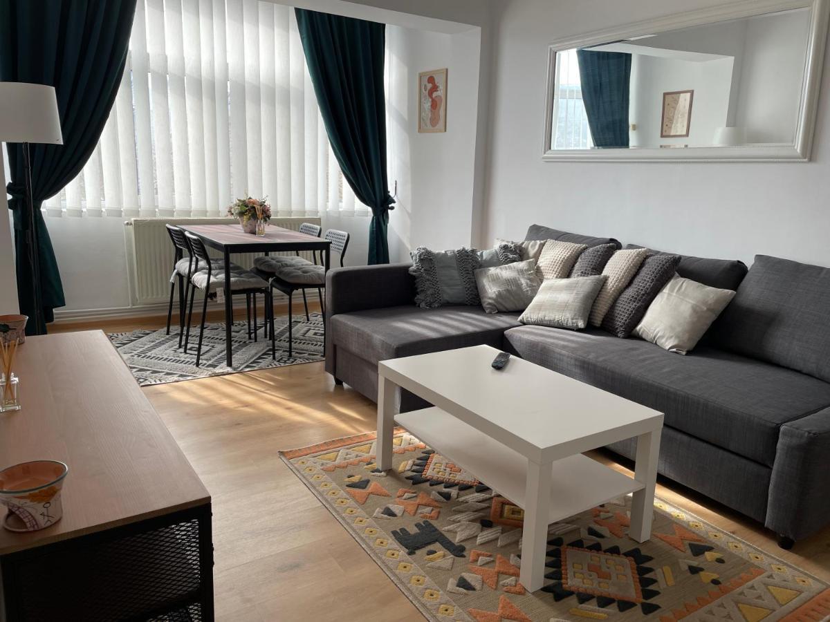 Husi Apartament Cina מראה חיצוני תמונה