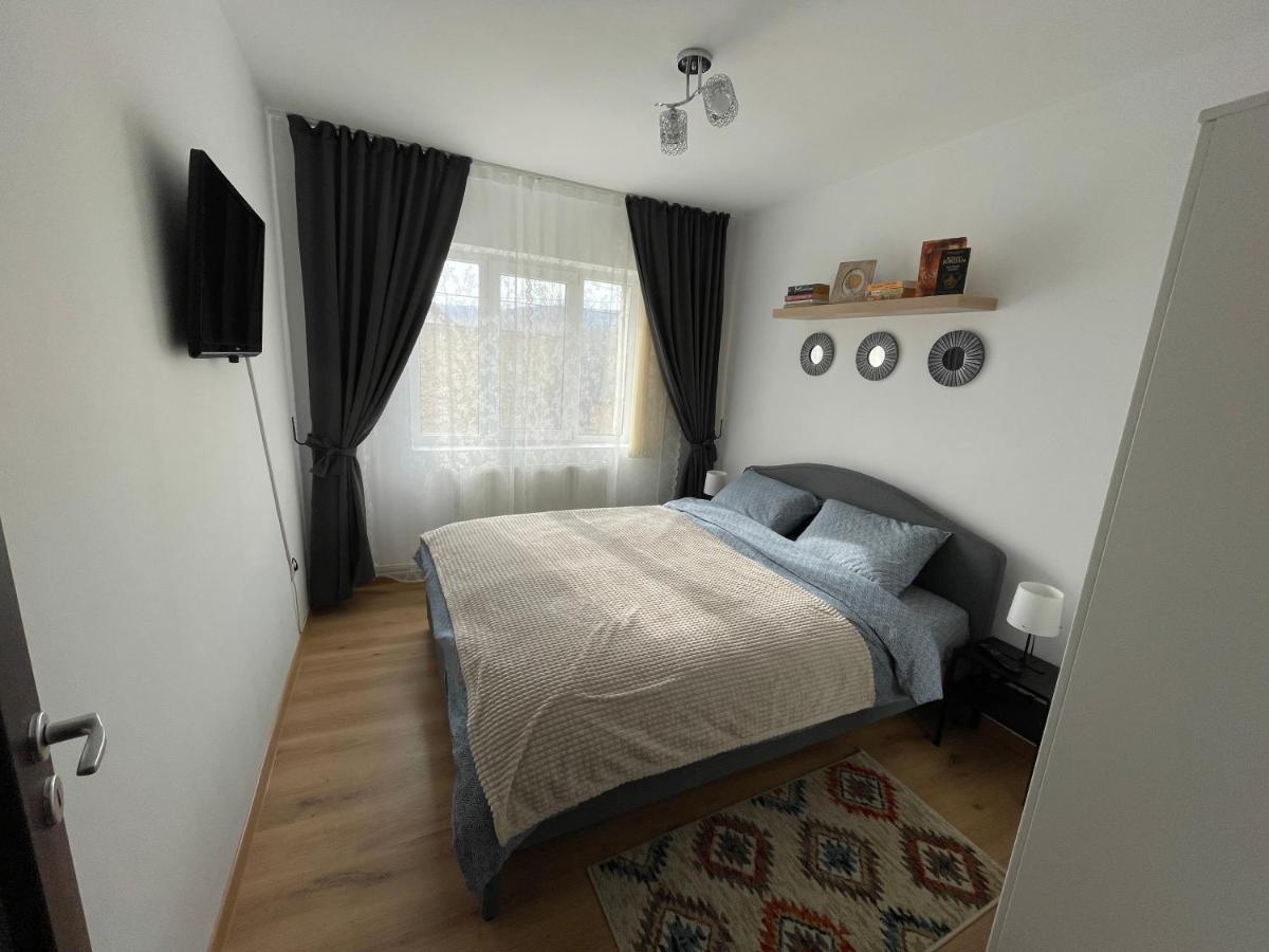 Husi Apartament Cina מראה חיצוני תמונה