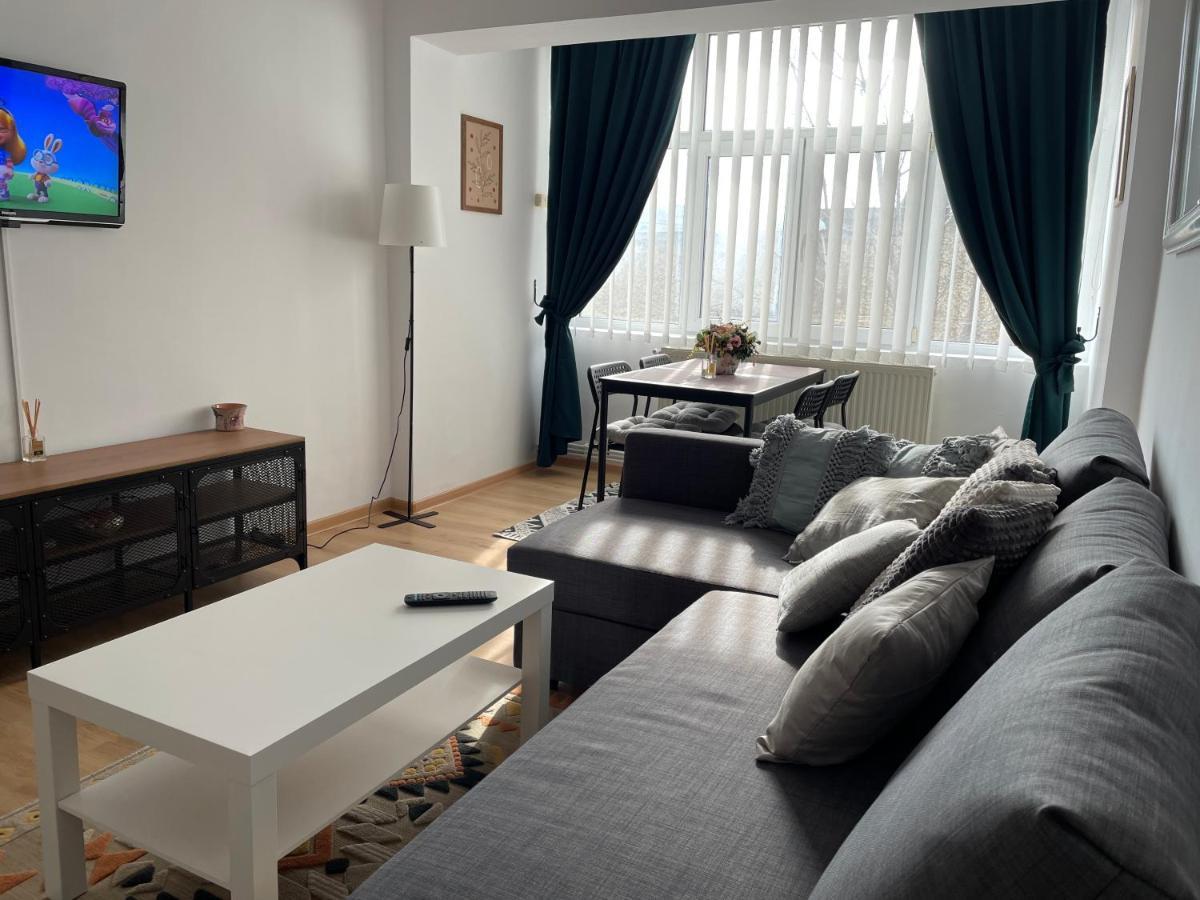 Husi Apartament Cina מראה חיצוני תמונה