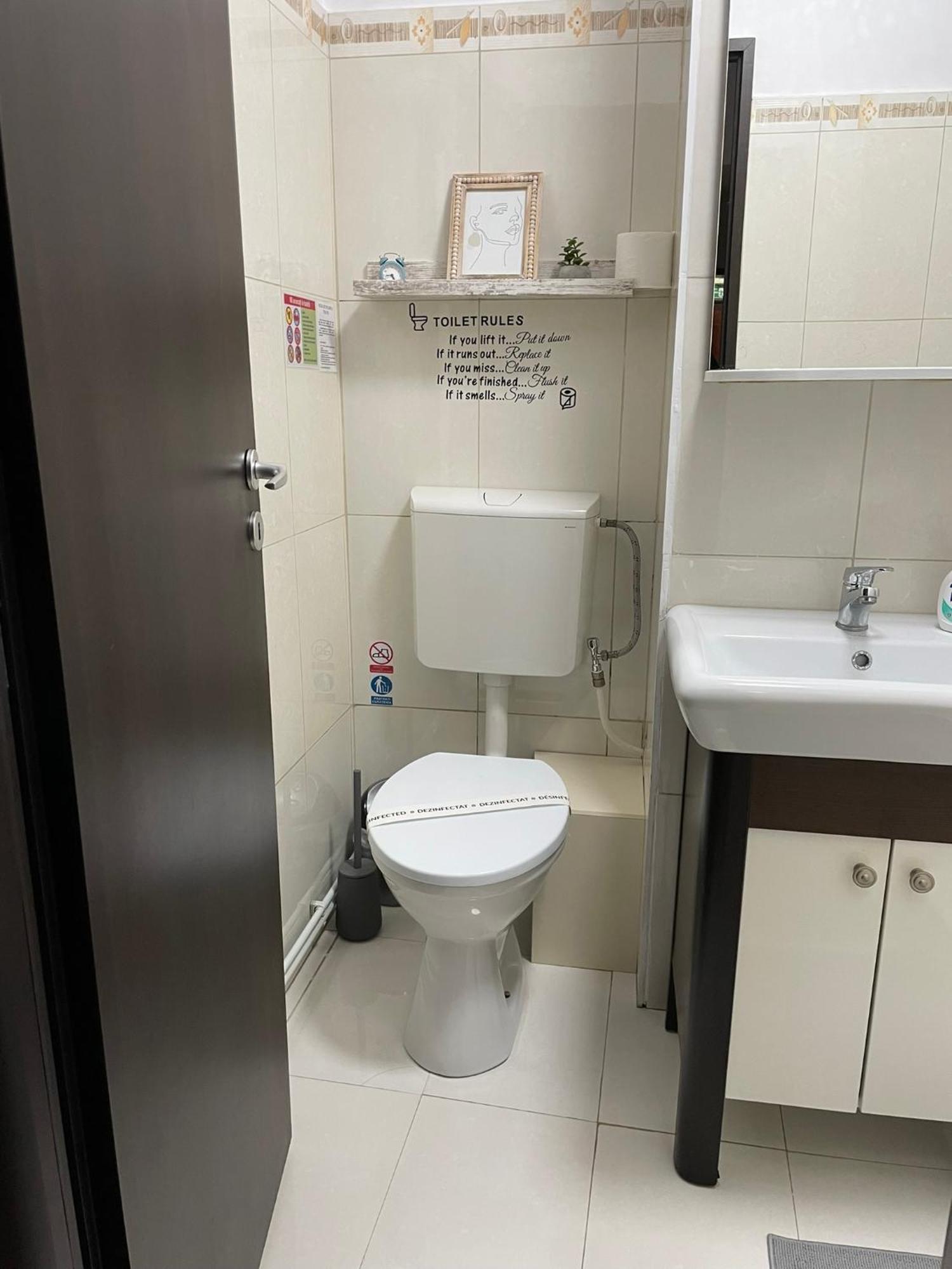 Husi Apartament Cina מראה חיצוני תמונה