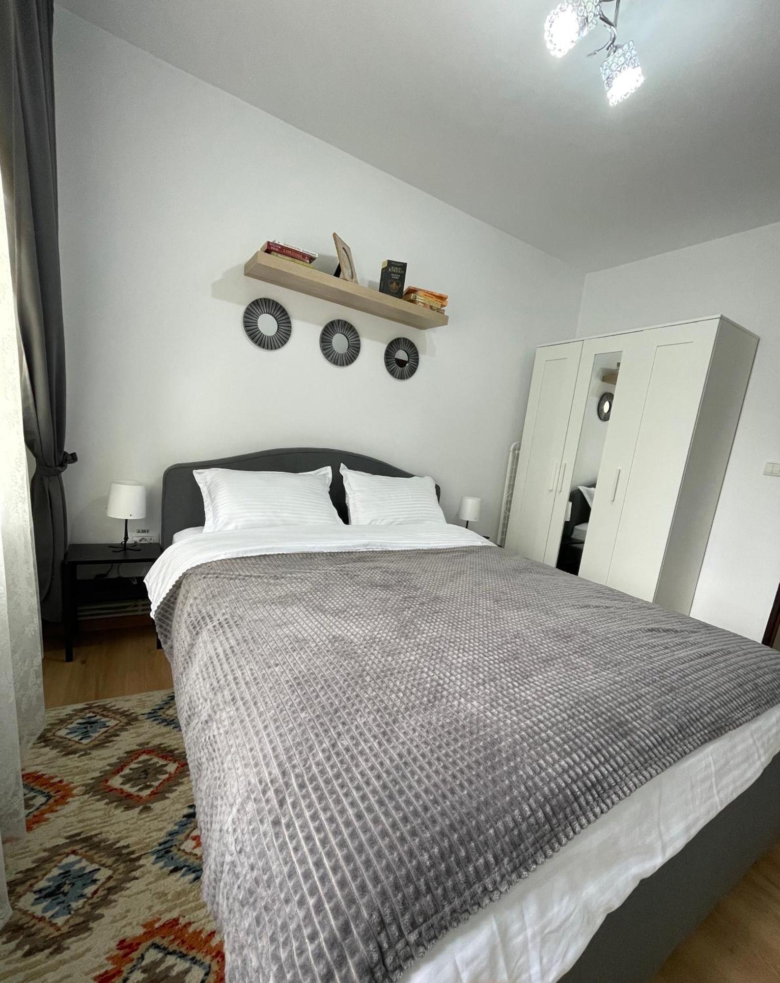 Husi Apartament Cina מראה חיצוני תמונה